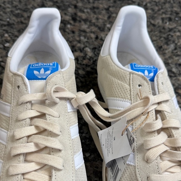 Adidas Gazelle leather Cream and White Sneakers NWT 13.5 - Picture 4 of 11